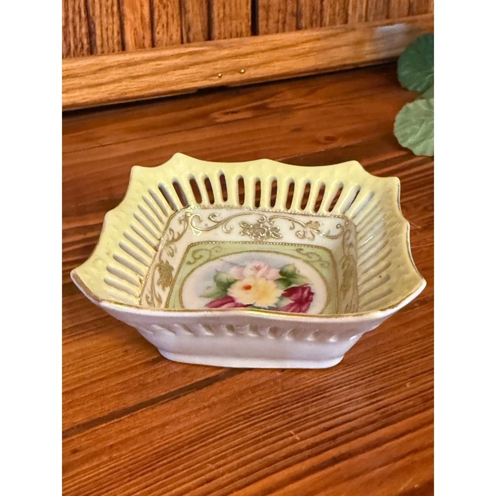 Kusumoto China Trinket Dish Unisex 4in White Hand Painted Occupied Japan Floral